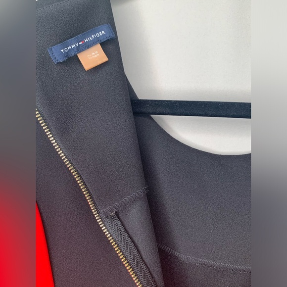 Tommy Hilfiger Black/Red Colorblock Heavyweight Fabric Dress Sz 12 NWT - Picture 4 of 6